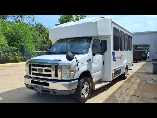 BUY FORD ECONOLINE COMMERCIAL CUTAWAY 2015 E-450 SUPER DUTY 158