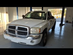 BUY DODGE DAKOTA 2005 2DR CLUB CAB 131