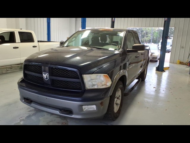 BUY RAM 1500 2012 2WD QUAD CAB 140.5